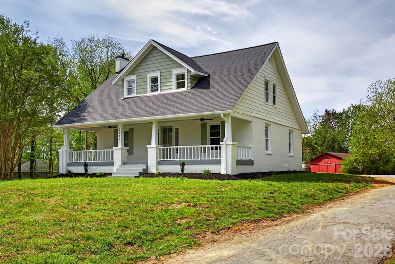 2280 Darwick Rd, Winston Salem, NC 27127