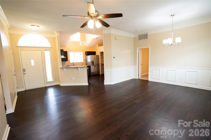 10737 Spruce Mountain Rd, Charlotte, NC 28214