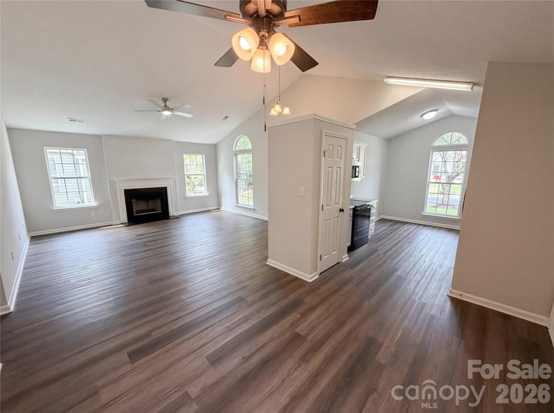 5406 Starflower Dr, Charlotte, NC 28215