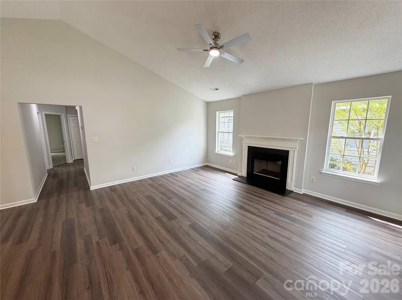 5406 Starflower Dr, Charlotte, NC 28215