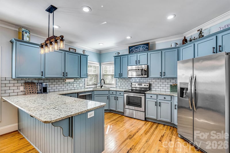 6208 Neptune Dr, Denver, NC 28037