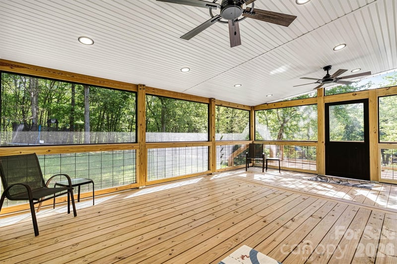 6208 Neptune Dr, Denver, NC 28037