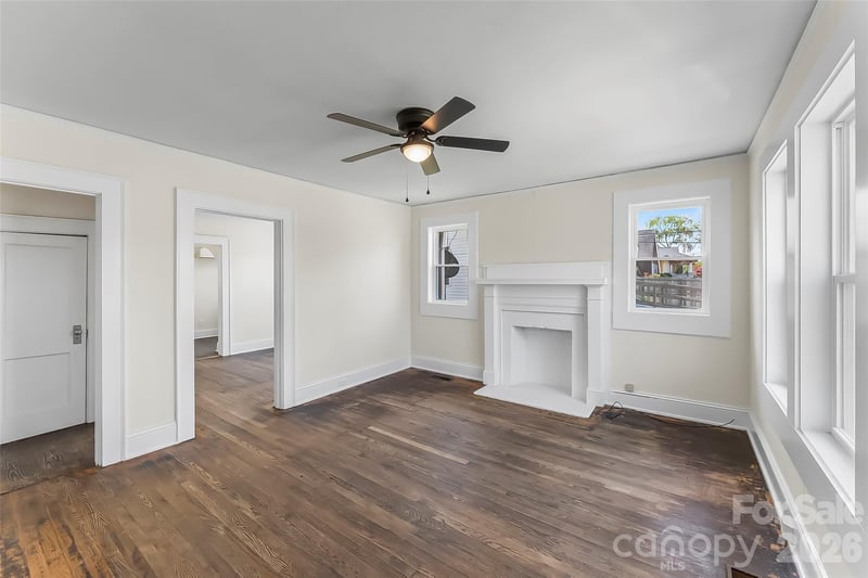 608 Concord St, Morganton, NC 28655