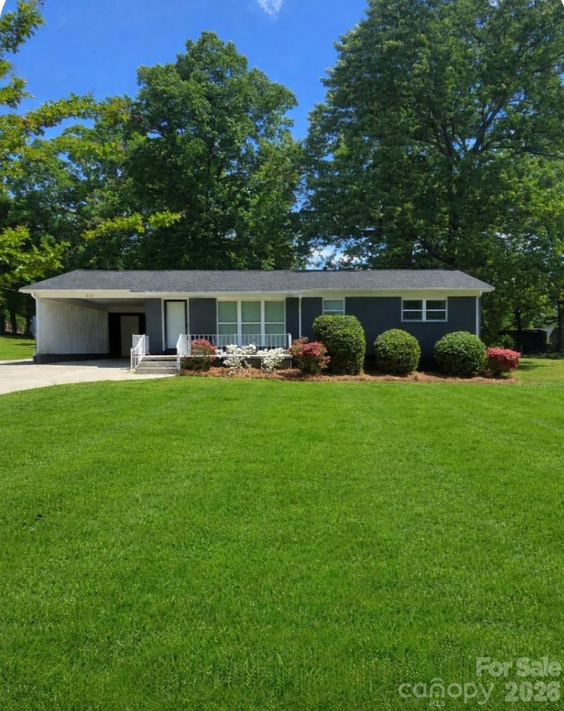 421 Kingfield Dr, Concord, NC 28027