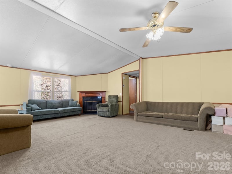 301 Matthew Ln, Canton, NC 28716