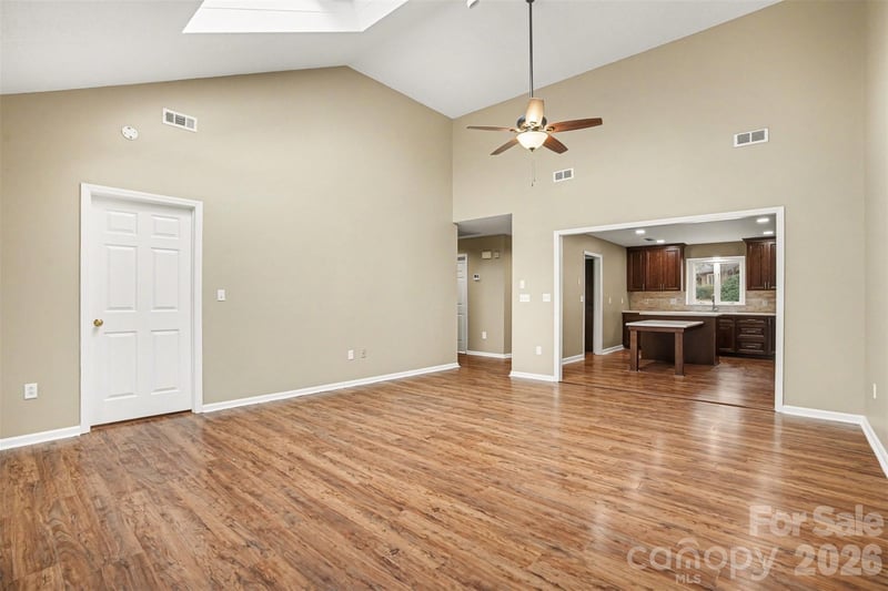1742 12th St, Hickory, NC 28601