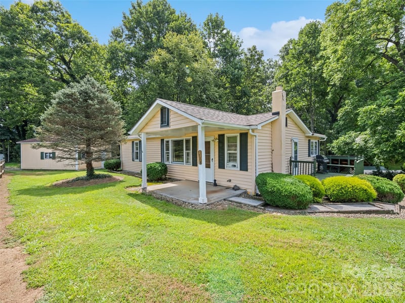 1714 Iron Duff Rd, Waynesville, NC 28785