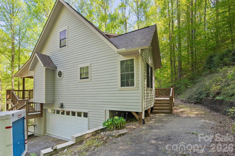 93 Streamside Dr, Waynesville, NC 28785