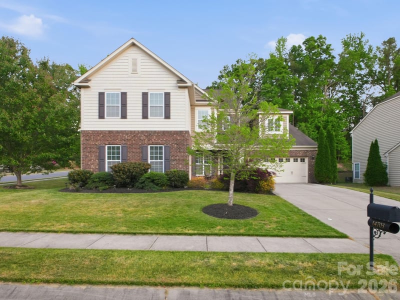 14703 Brannock Hills Dr, Charlotte, NC 28278