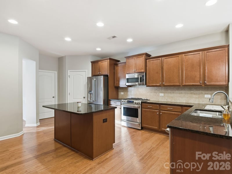 14703 Brannock Hills Dr, Charlotte, NC 28278