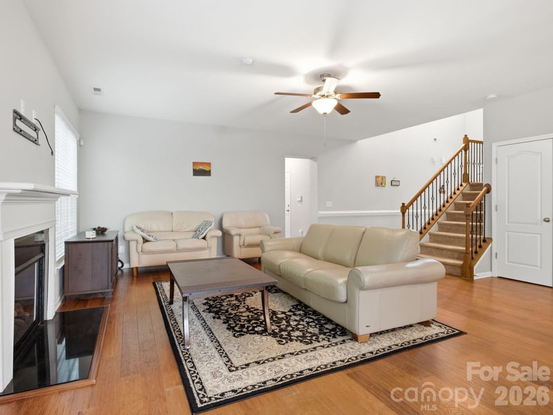 14703 Brannock Hills Dr, Charlotte, NC 28278