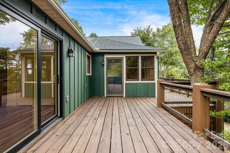 55 Glade Ln, Black Mountain, NC 28711