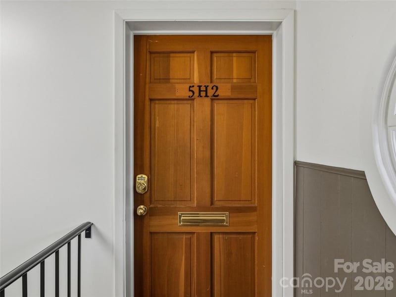 5 Doctors Pk #H2, Asheville, NC 28801