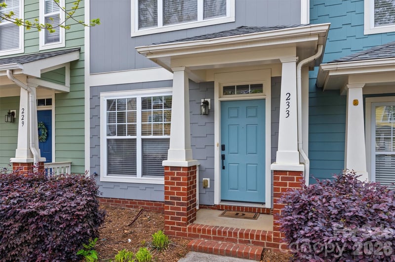 233 Hurston Cir, Charlotte, NC 28208