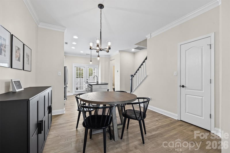 233 Hurston Cir, Charlotte, NC 28208
