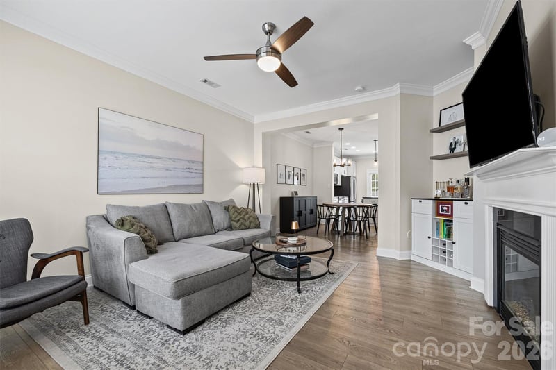 233 Hurston Cir, Charlotte, NC 28208