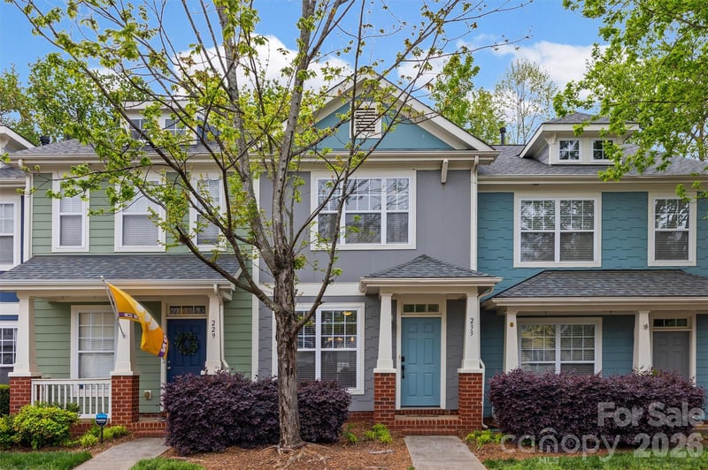 233 Hurston Cir, Charlotte, NC 28208