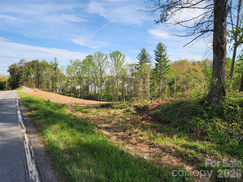 99999 Riverside Dr, Asheville, NC 28804