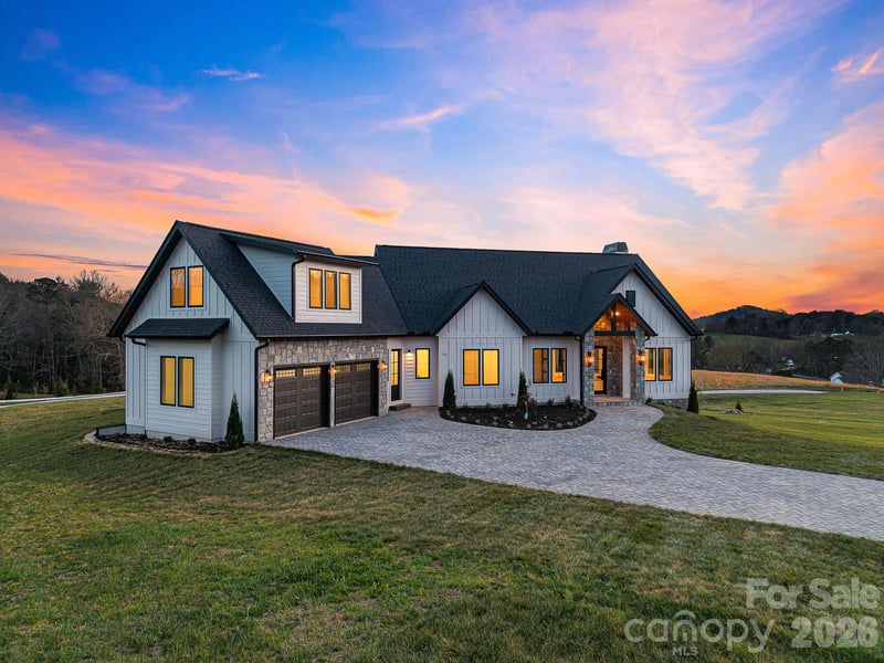 133 Golden Pasture Dr, Fletcher, NC 28732