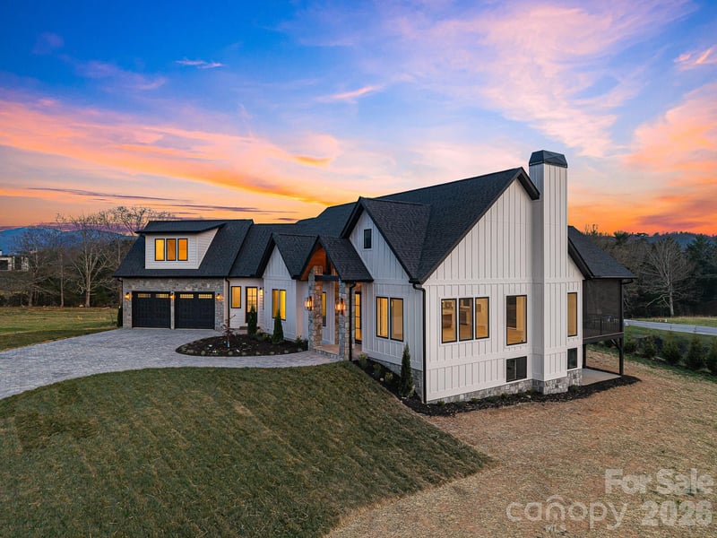 133 Golden Pasture Dr, Fletcher, NC 28732