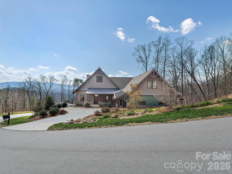 31 Wonderland Ridge Ln, Fairview, NC 28730
