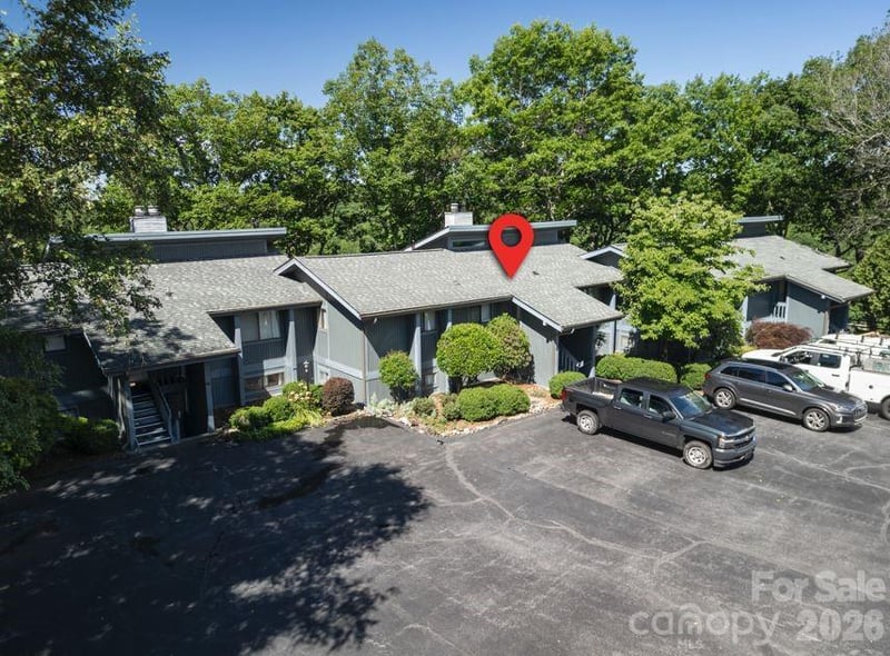 283 Tinequa Dr, Brevard, NC 28712