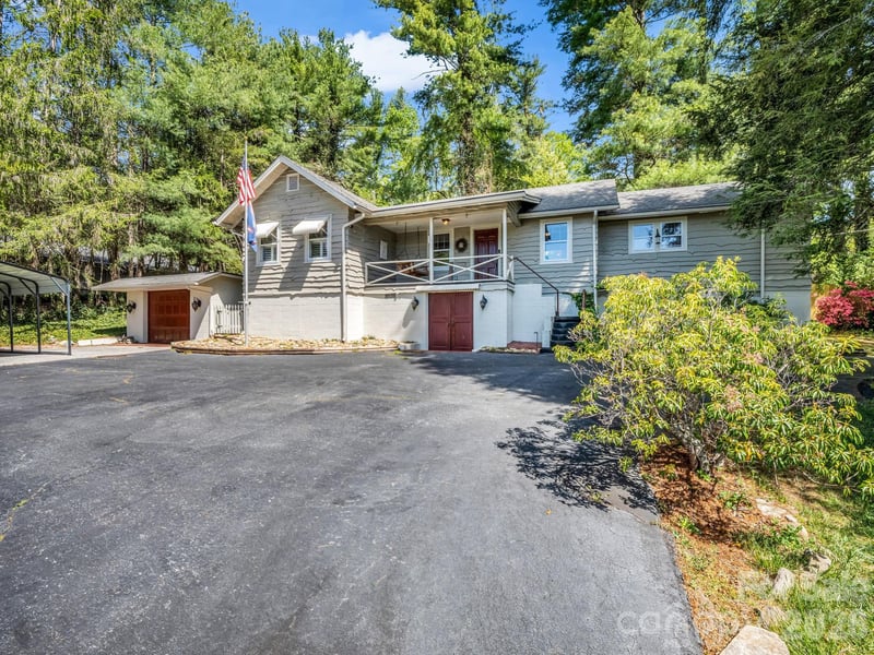 110 Chariton Ave, Hendersonville, NC 28739