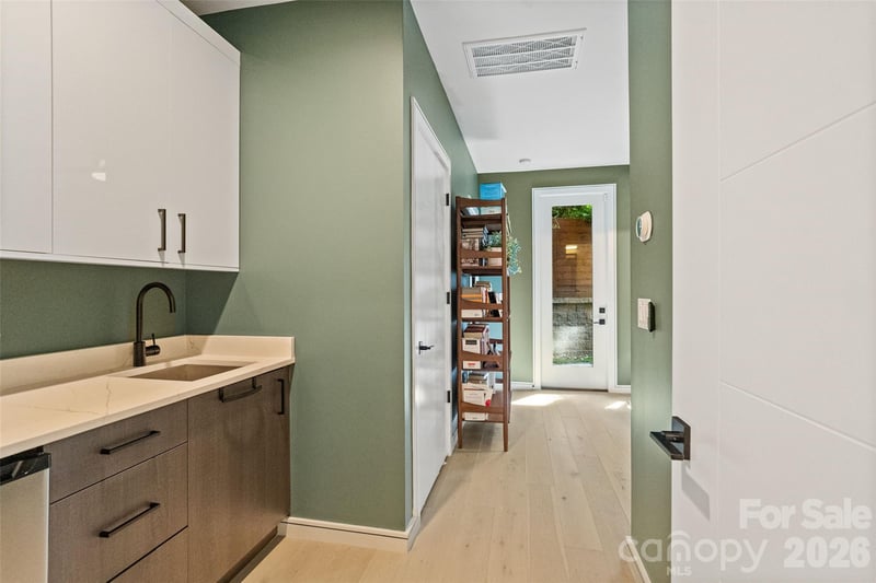 2716 Davidson St #E, Charlotte, NC 28205