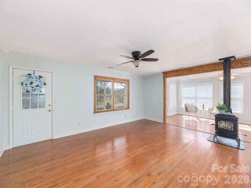 55 Round Top Rd, Waynesville, NC 28785