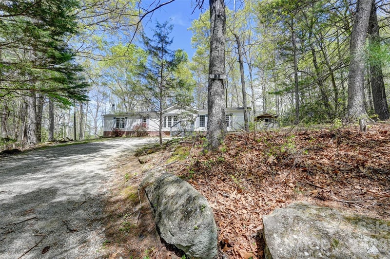 98 Fork Ridge Ln, Hendersonville, NC 28792