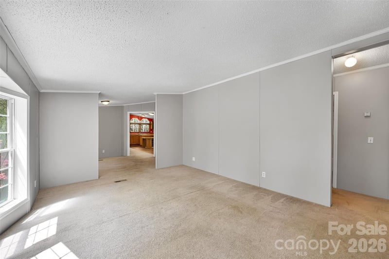 98 Fork Ridge Ln, Hendersonville, NC 28792