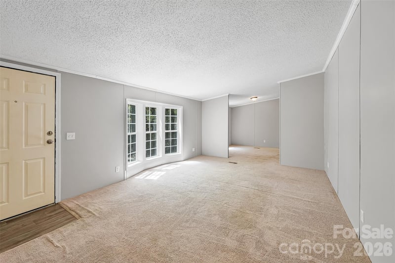 98 Fork Ridge Ln, Hendersonville, NC 28792