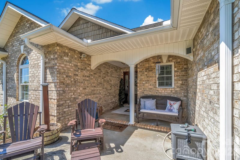 5507 Land Harbour Dr, Granite Falls, NC 28630