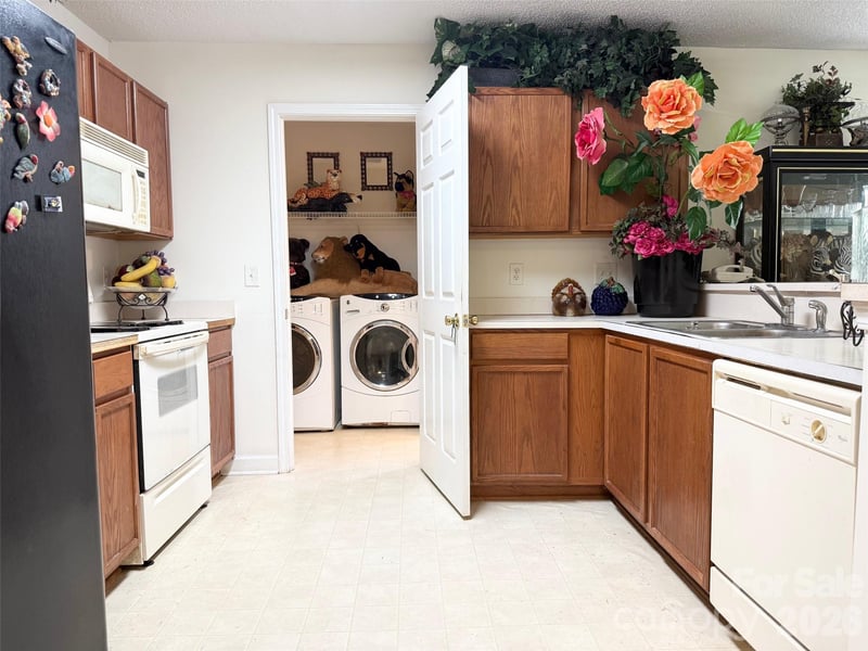 4046 Fairmeadow Dr, Lancaster, SC 29720