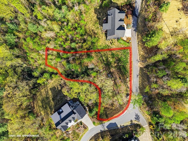 325 Curtain Bluff #W9, Hendersonville, NC 28791