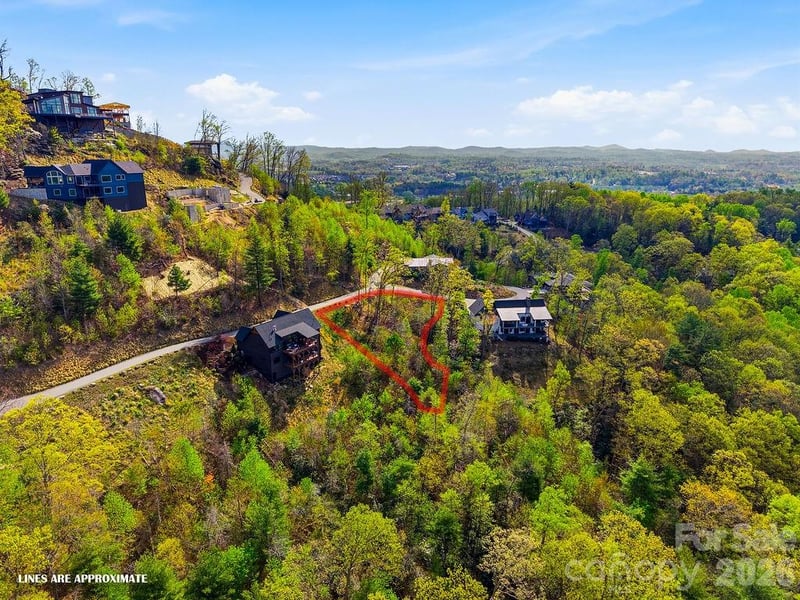325 Curtain Bluff #W9, Hendersonville, NC 28791