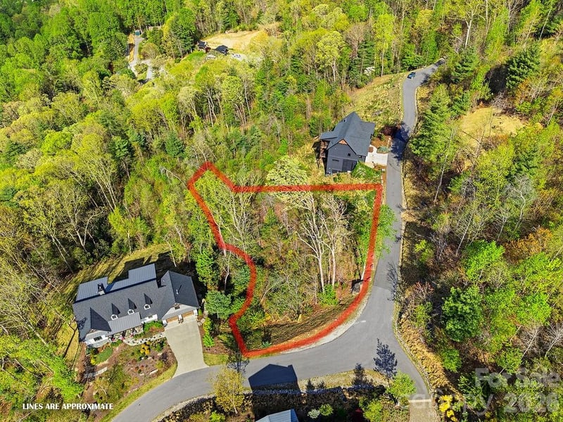 325 Curtain Bluff #W9, Hendersonville, NC 28791
