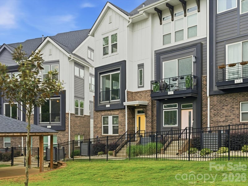 606 West End Dr, Charlotte, NC 28208