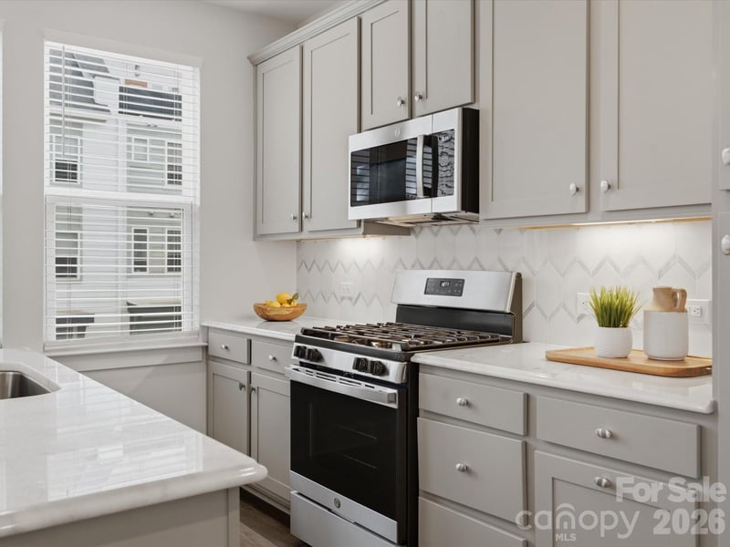 606 West End Dr, Charlotte, NC 28208