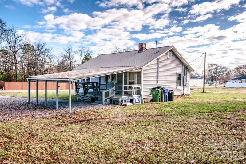 107 Rose St, Mount Holly, NC 28120