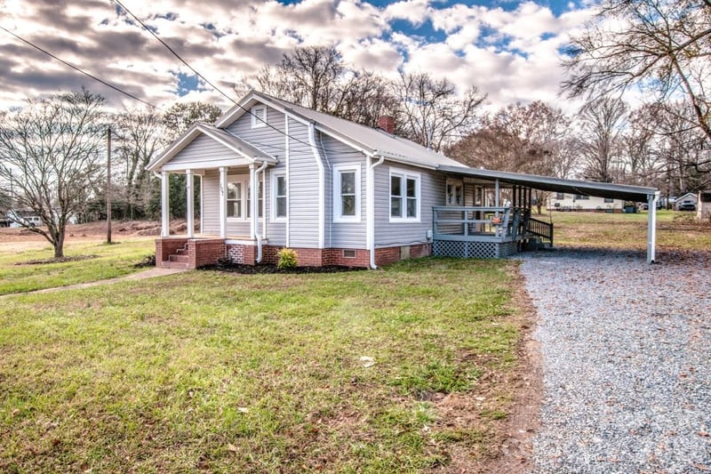 107 Rose St, Mount Holly, NC 28120