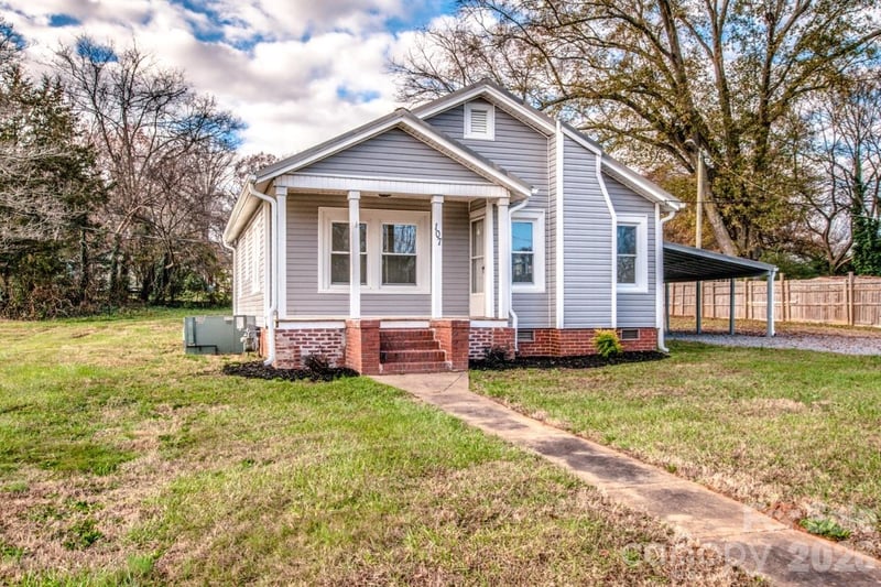 107 Rose St, Mount Holly, NC 28120