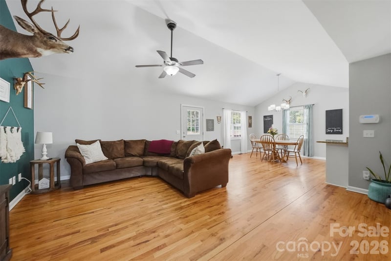 5175 Landing View Dr, Granite Falls, NC 28630
