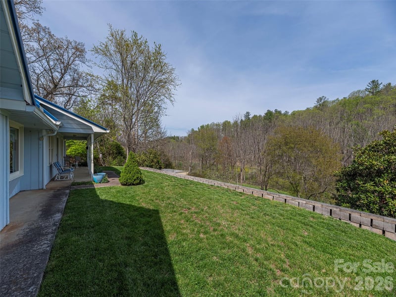 444 Martin Branch Rd, Leicester, NC 28748