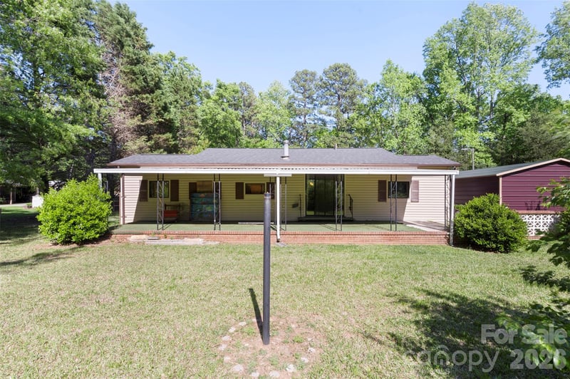 5208 Hickory Grove Rd, Mount Holly, NC 28120