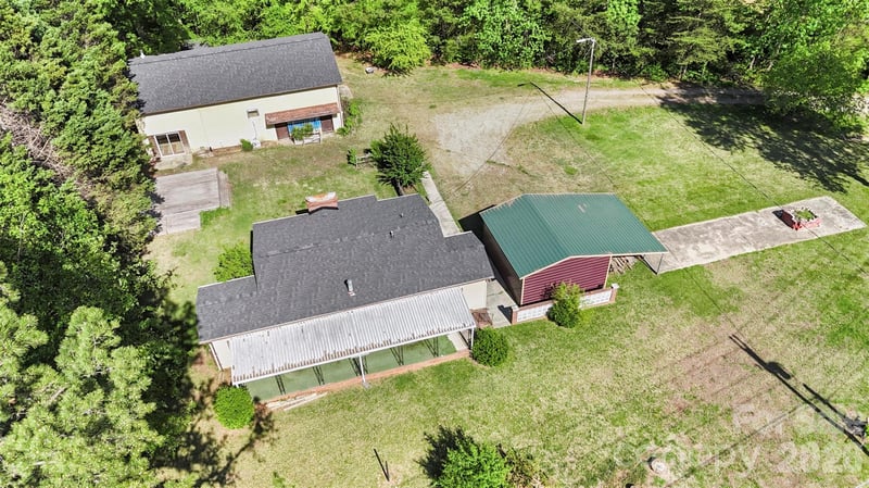 5208 Hickory Grove Rd, Mount Holly, NC 28120