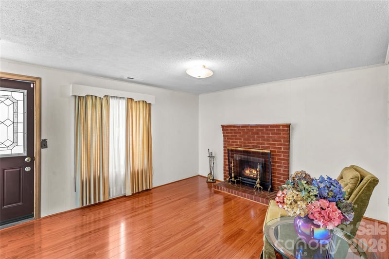 155 Parkertown Rd, Mooresville, NC 28115