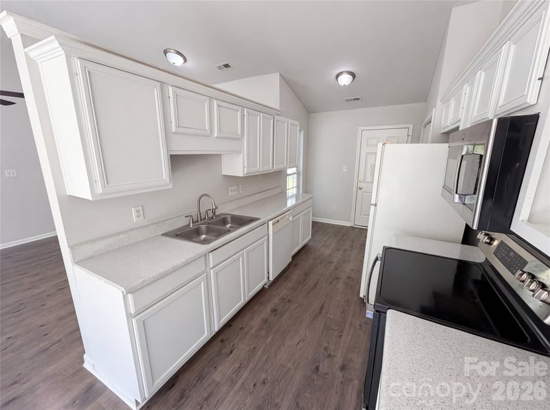 2405 Celosia Dr, Charlotte, NC 28262
