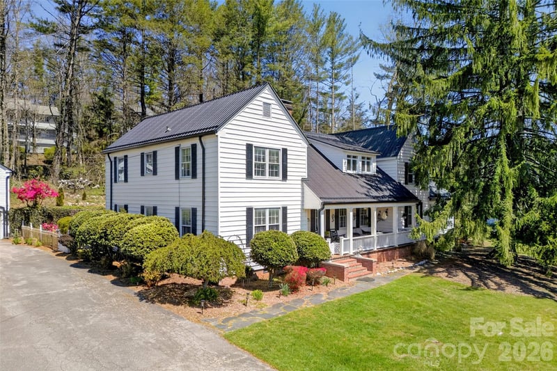 60 Henry Ln, Spruce Pine, NC 28777