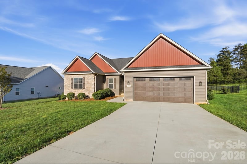 172 Staffordshire Dr, Statesville, NC 28625